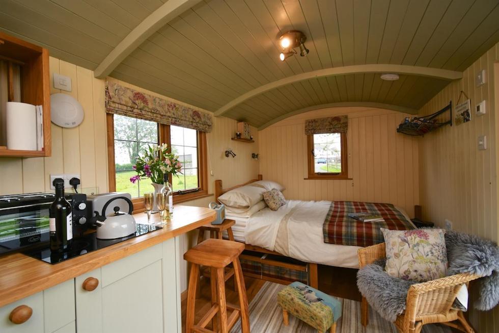 קארמרת'ן The Shepherds Hut מראה חיצוני תמונה